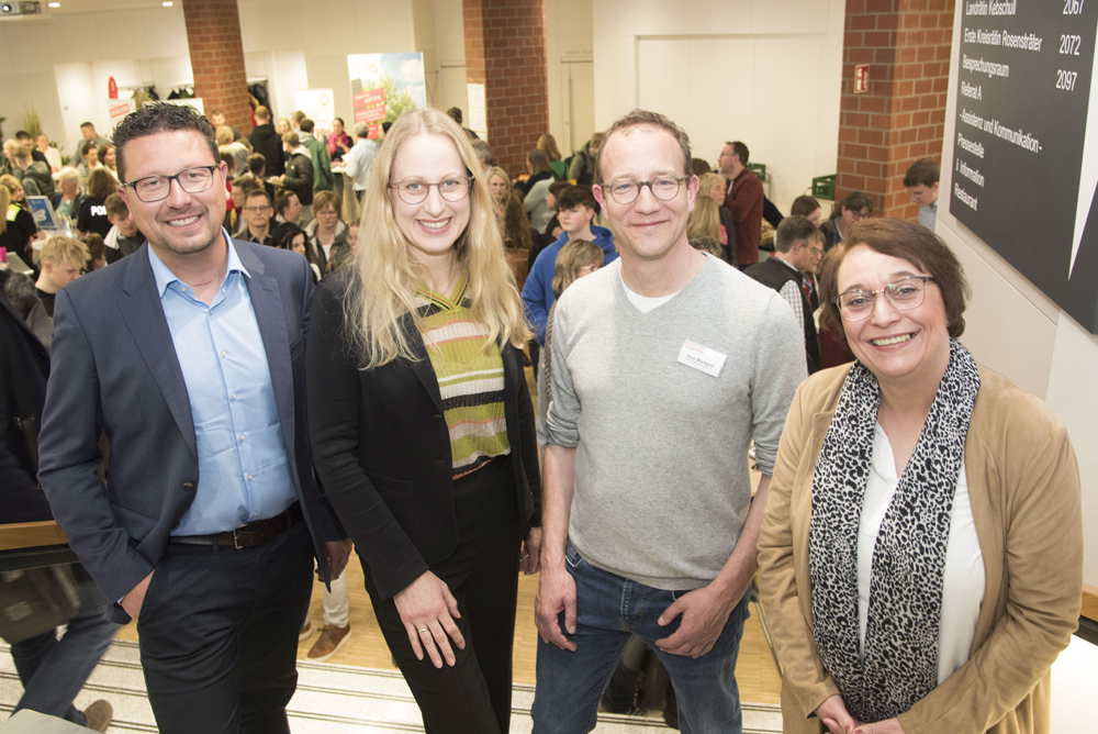 Unternehmen präsentieren ihre Angebote bei Veranstaltung im Kreishaus