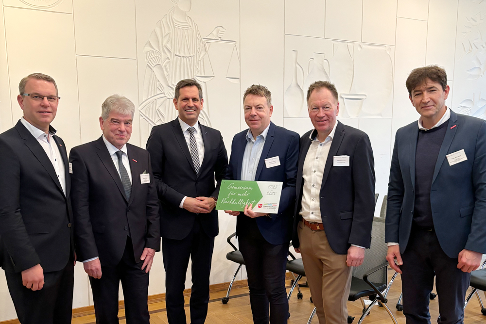 WURST Stahlbau GmbH durch Olaf Lies mit Nachhaltigkeitszertifikat ausgezeichnet