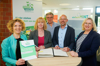 Kooperation mit bundesweiter Stiftung Kinder forschen geschlossen
