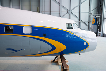 Legendäre Lockheed Super Star am FMO neu lackiert