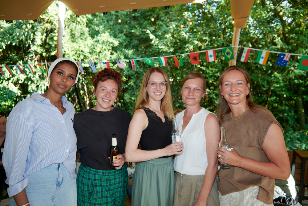 Rund 80 Gäste aus aller Welt beim Sommerfest des WIGOS-Fachkräftebüros